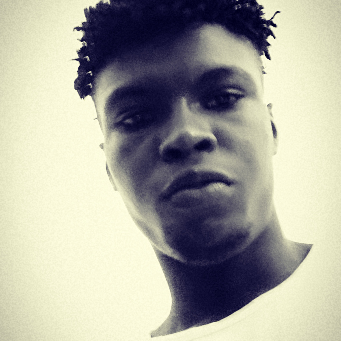 artist profile picture